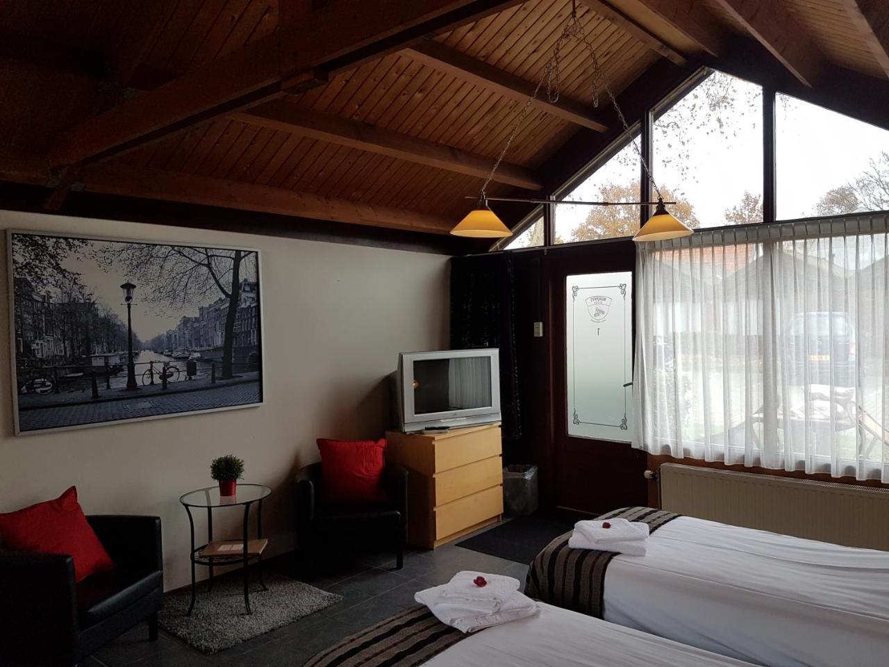 Motel Остворне Екстер'єр фото